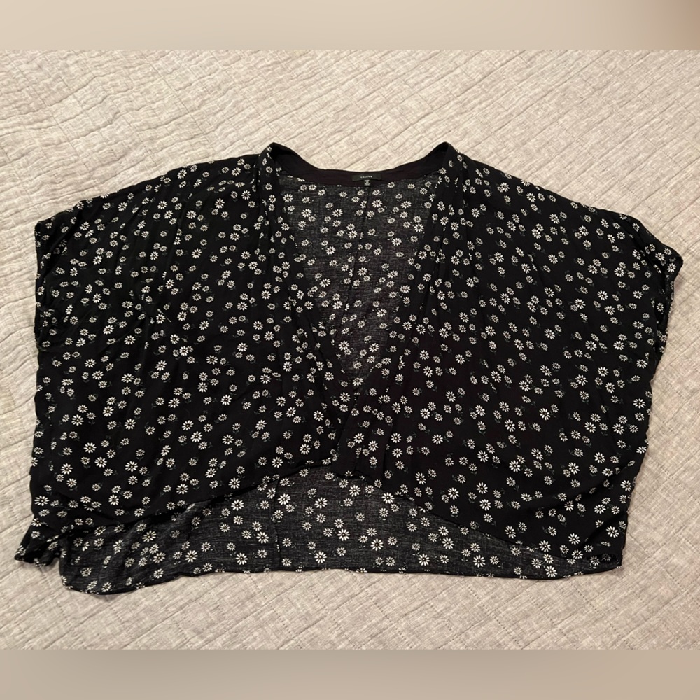 Aritzia - Talula brand poncho. Size XXS/XS black with daisies.